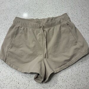 Lululemon Inner Glow High-Rise Short 3"